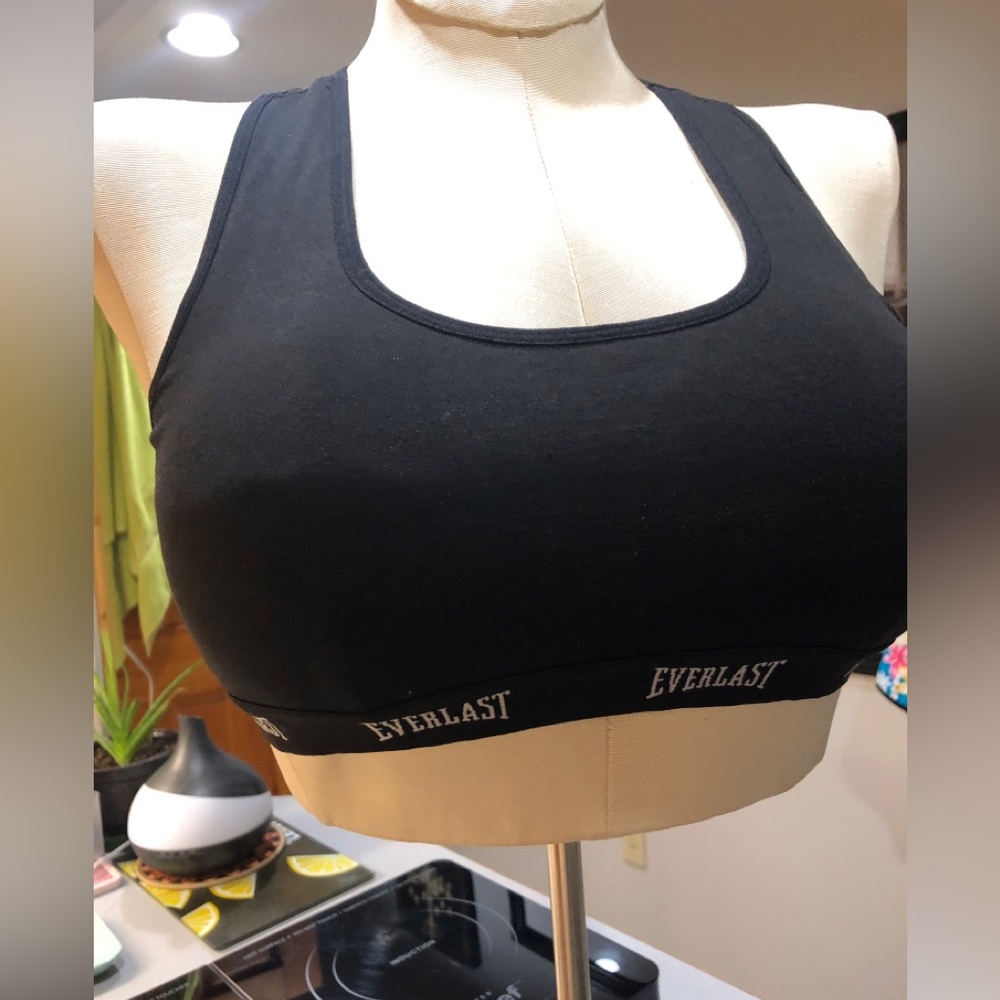 Everlast Black Racerback Sports Bra - Supportive Women's Intimates
Size L
EUC